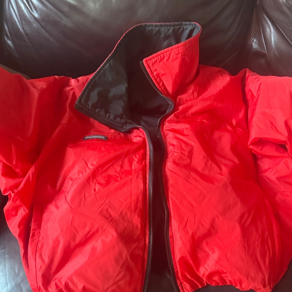 Columbia Men’s medium shirt  Red and black Puffer Jacket reversible short jacket